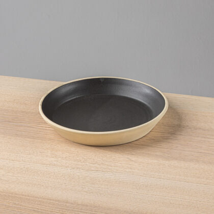 Plato Angular 28x3cm-Pasta Natural interior Negro Mate