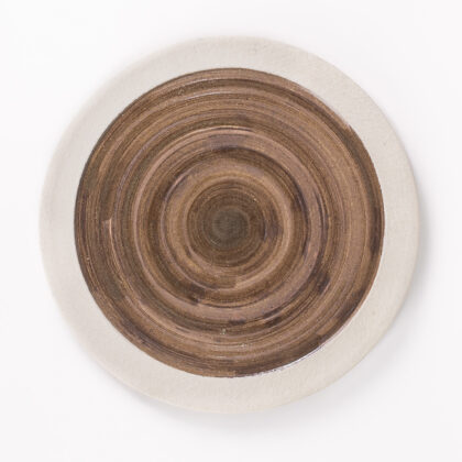 Plato Plano 28cm-Engobe Cafe Espiral Cafe