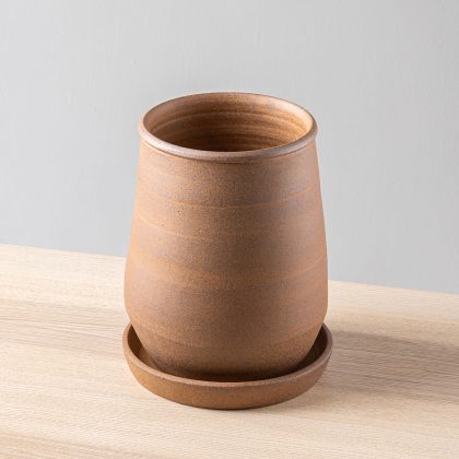 Maceta Angular Grande 23x28cm con Bajoplato-Barro de Alta Temperatura